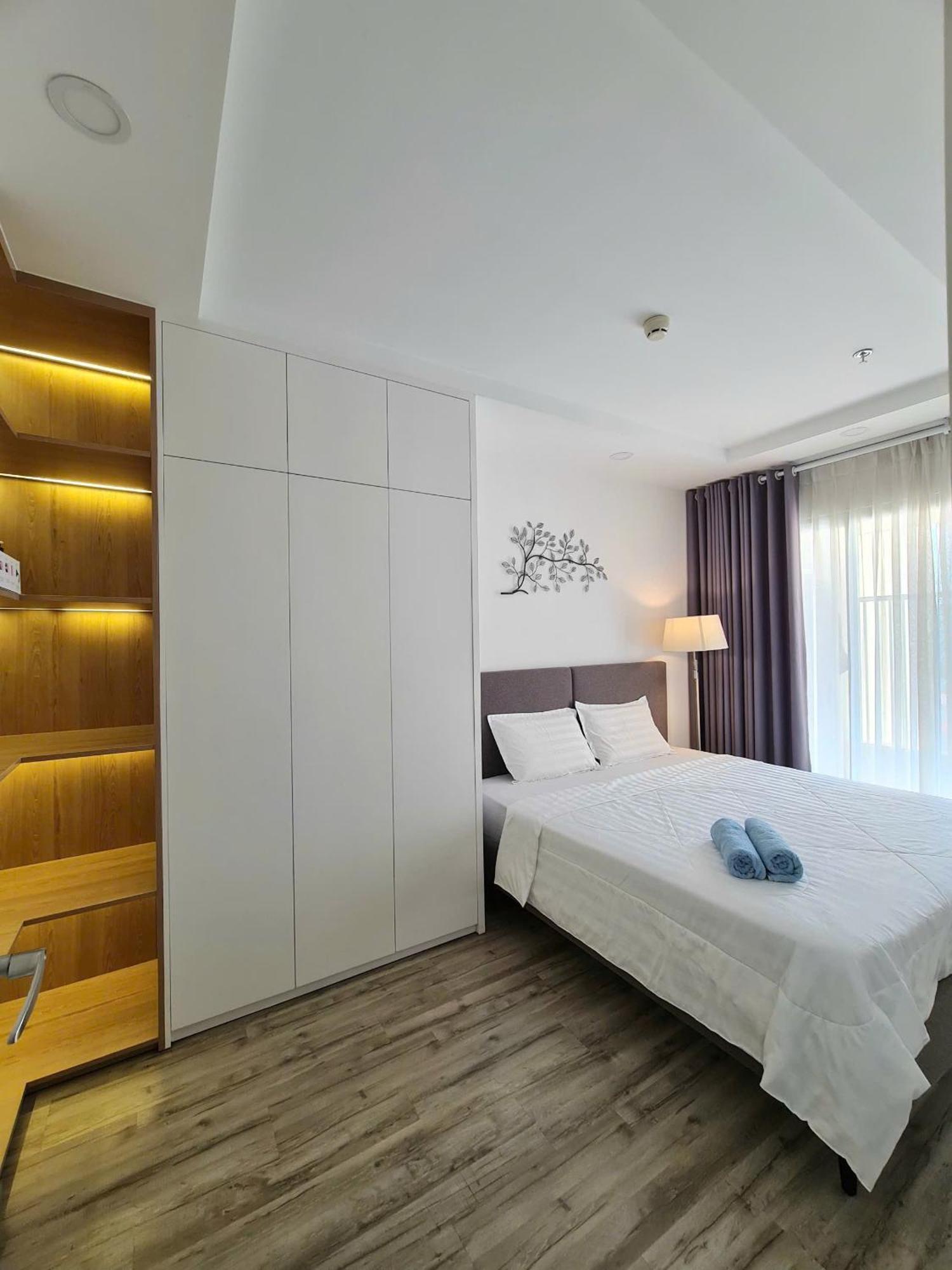 Apartment Ho Terra Royal Quan 3 - 169 *